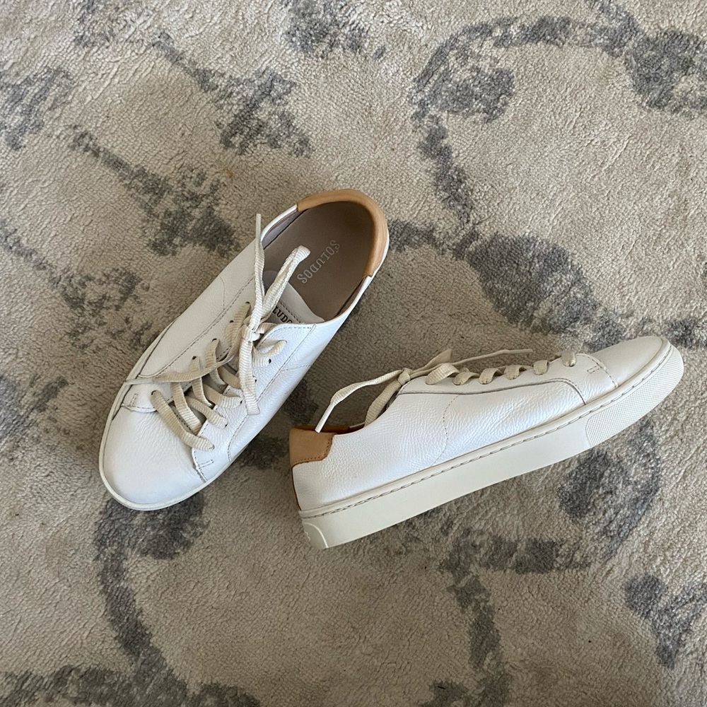 Soludos Ibiza Classic Leather Sneakers Size 9 in White
